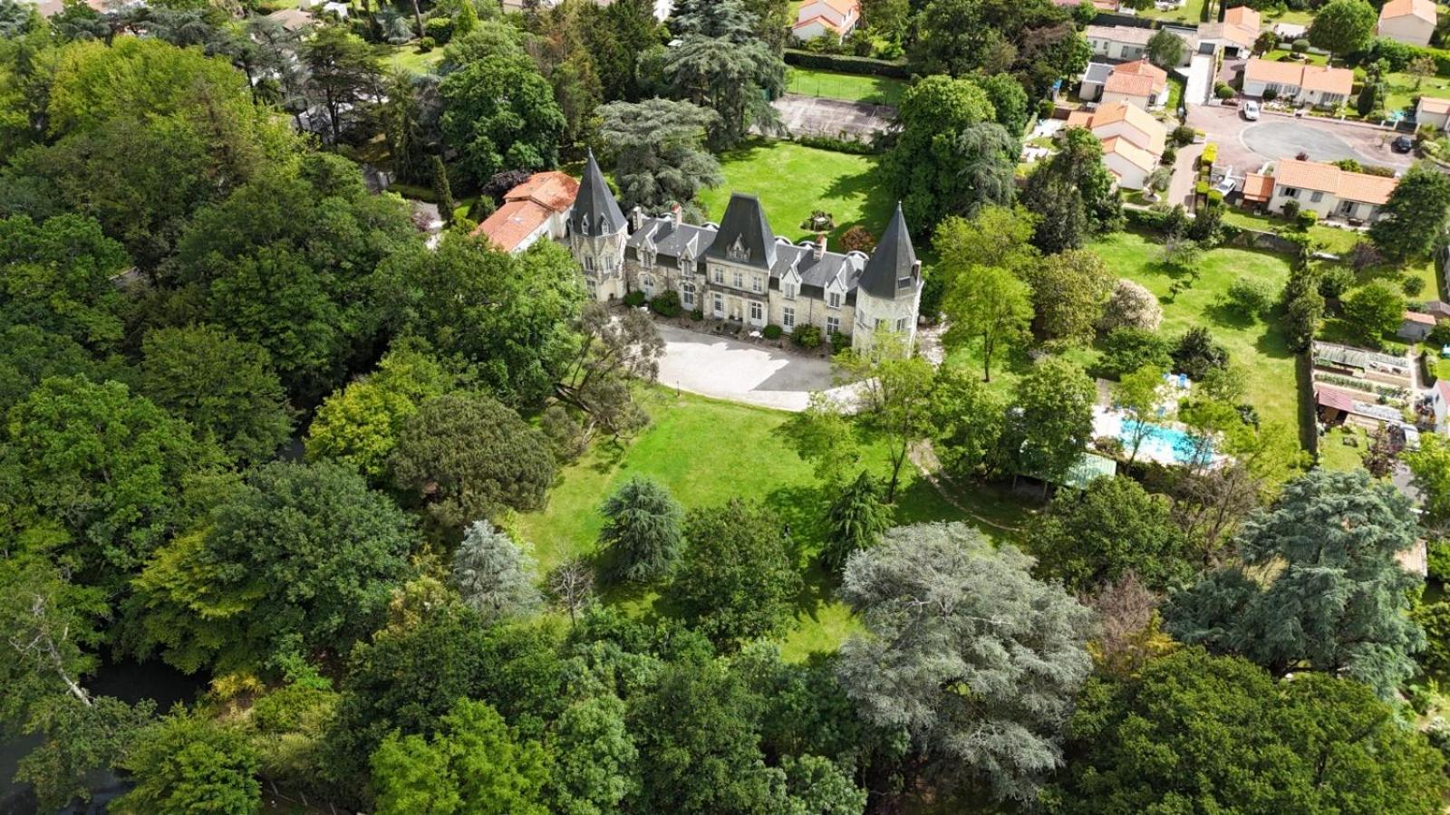 Chateau Du Bois De La Noe Bouaye Exterior foto